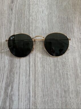 Ray-Ban Gold Frame Sunglasses with Dark Green Lenses